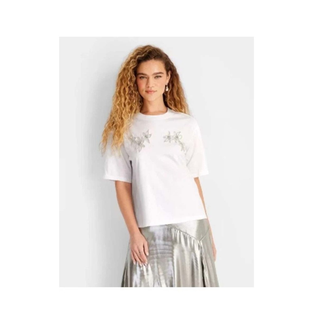 Future Collective Tshirt boxy crystal flowers embroidered cute oversize loose LG
